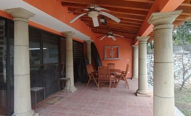 785m² Casa Con Alberca en Fraccionamiento al Oriente de Cuernavaca, JIUTEPEC