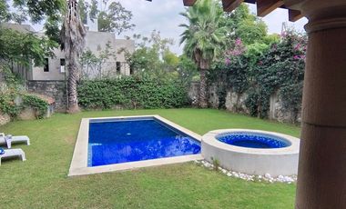 785m² Casa Con Alberca en Fraccionamiento al Oriente de Cuernavaca, JIUTEPEC