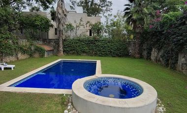 785m² Casa Con Alberca en Fraccionamiento al Oriente de Cuernavaca, JIUTEPEC