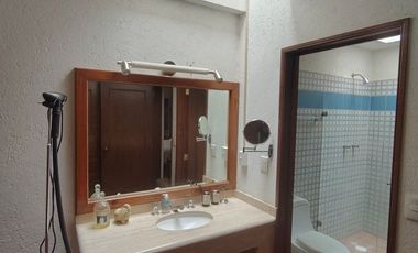 785m² Casa Con Alberca en Fraccionamiento al Oriente de Cuernavaca, JIUTEPEC