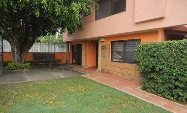 785m² Casa Con Alberca en Fraccionamiento al Oriente de Cuernavaca, JIUTEPEC