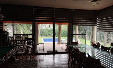 Casa Con Alberca en Fraccionamiento JIUTEPEC