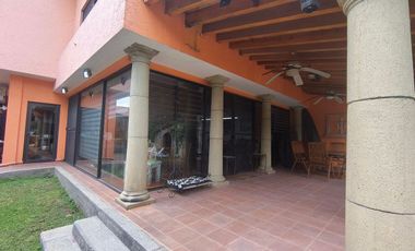 Casa Con Alberca en Fraccionamiento JIUTEPEC