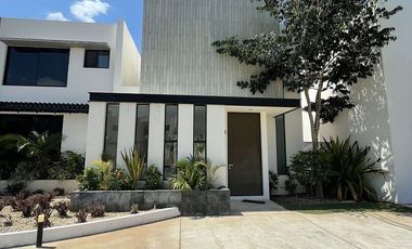 Casa en Renta en Temozón Village