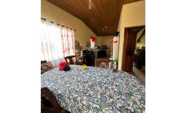 Amplia Vivienda a la Venta en Alto Boquete