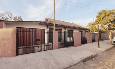 Casa Las Nevadas 160mt, 3 Dorm Amplios, 2 B, 2 Estac, Bodega