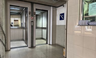 Cochera descubierta cerca de UADE en venta ubicado en Monserrat