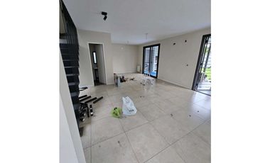 Nuevo Urca! Housing 3 dorm, galeria,  patio! Excelente!