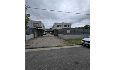 Nuevo Urca! Housing 3 dorm, galeria,  patio! Excelente!