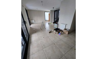 Nuevo Urca! Housing 3 dorm, galeria,  patio! Excelente!