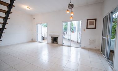 CASA en VENTA - PH-  Barrio Fomento 9 de Julio