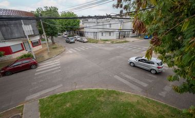 CASA en VENTA - PH-  Barrio Fomento 9 de Julio