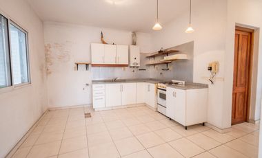 CASA en VENTA - PH-  Barrio Fomento 9 de Julio