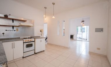 CASA en VENTA - PH-  Barrio Fomento 9 de Julio