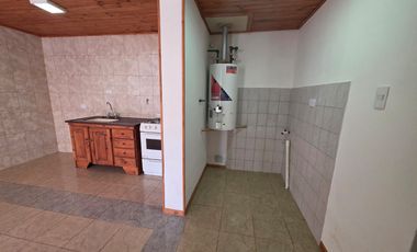 MUY BUEN DEPARTAMENTO DE 1 DORMITORIO PRÓXIMO AL CENTRO DE ESQUEL
