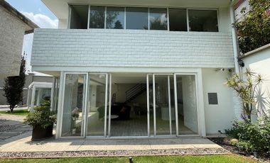 Casa en venta en la Herradura – doble terreno, jardín plano, gimnasio y loft