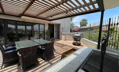 Casa en venta en la Herradura – doble terreno, jardín plano, gimnasio y loft