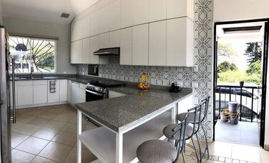 Espectacular casa en Cuernavaca con hermosa vista y seguridad 24/7