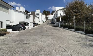 Casa con doble seguridad y vista al bosque a 5 mins de la caseta de acceso