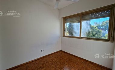 Depto. 3 Amb. al Lateral, Muy Luminoso a 1/c de Av. Maipú