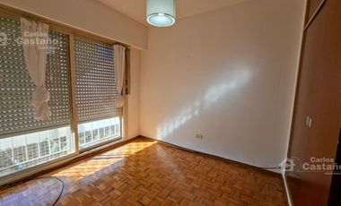 Depto. 3 Amb. al Lateral, Muy Luminoso a 1/c de Av. Maipú