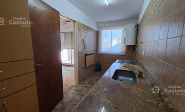 Depto. 3 Amb. al Lateral, Muy Luminoso a 1/c de Av. Maipú