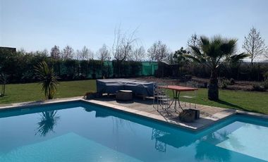 Casa en Venta en el faldeo 1000