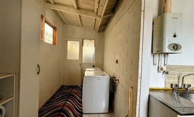 Casa en Venta en Av Farellones, 1710 Jardines del sol II(