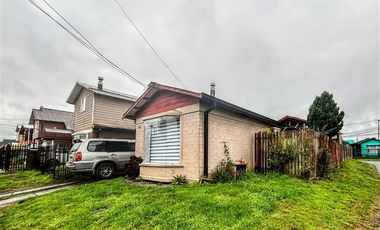 Casa en Venta en Av Farellones, 1710 Jardines del sol II(