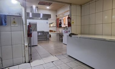 SE VENDE, PROPIEDAD COMERCIAL CON PANADERÍA Y PASTELERÍA