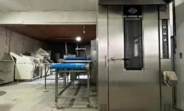 SE VENDE, PROPIEDAD COMERCIAL CON PANADERÍA Y PASTELERÍA