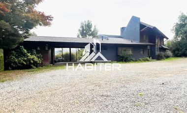 Casa en Arriendo en COD37542 Gran casa en condominio en sector Monteverde con acceso controlado