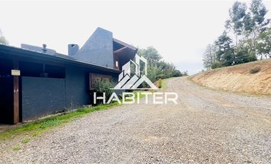 Casa en Arriendo en COD37542 Gran casa en condominio en sector Monteverde con acceso controlado