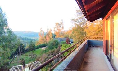 Casa en Arriendo en COD37542 Gran casa en condominio en sector Monteverde con acceso controlado