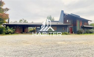 Casa en Arriendo en COD37542 Gran casa en condominio en sector Monteverde con acceso controlado