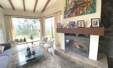 Casa en Arriendo en COD37542 Gran casa en condominio en sector Monteverde con acceso controlado