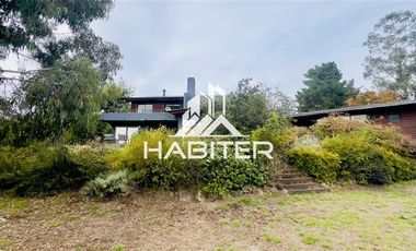 Casa en Arriendo en COD37542 Gran casa en condominio en sector Monteverde con acceso controlado