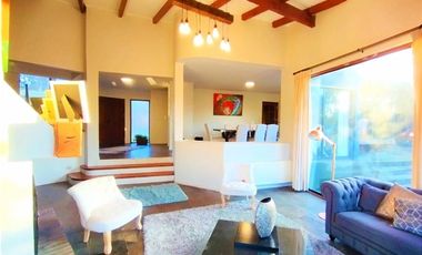 Casa en Arriendo en COD37542 Gran casa en condominio en sector Monteverde con acceso controlado