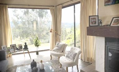 Casa en Arriendo en COD37542 Gran casa en condominio en sector Monteverde con acceso controlado