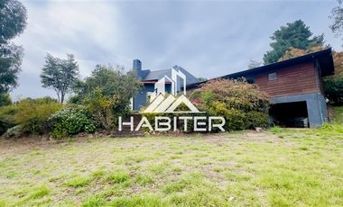 Casa en Arriendo en COD37542 Gran casa en condominio en sector Monteverde con acceso controlado