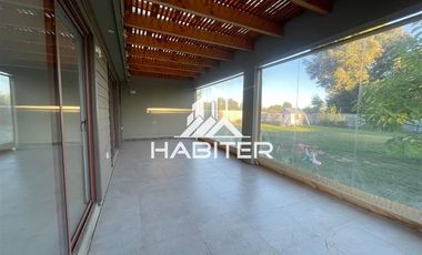 Casa en Arriendo en Condominio Los Maitenes