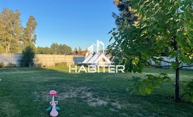 Casa en Arriendo en Condominio Los Maitenes