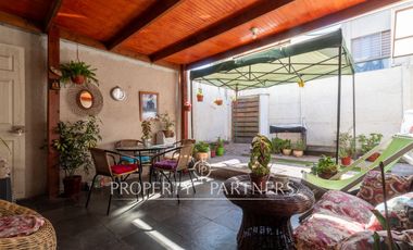 Casa mediterranea en condominio, excelente ubicacion