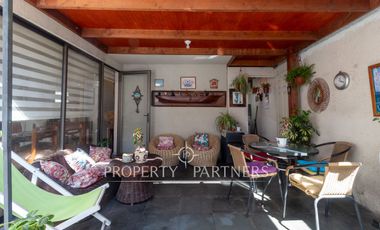 Casa mediterranea en condominio, excelente ubicacion