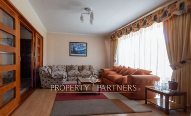 Amplia y comoda propiedad a pasos de Metro Rojas Magallanes.