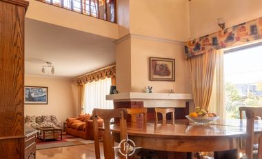 Amplia y comoda propiedad a pasos de Metro Rojas Magallanes.