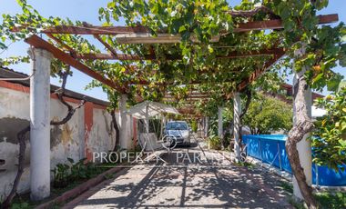 Amplia y comoda propiedad a pasos de Metro Rojas Magallanes.