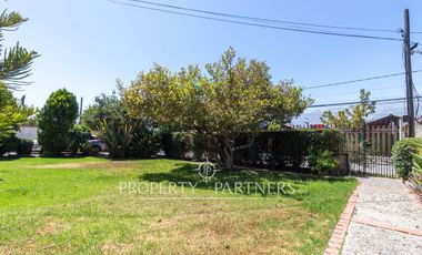 Amplia y comoda propiedad a pasos de Metro Rojas Magallanes.