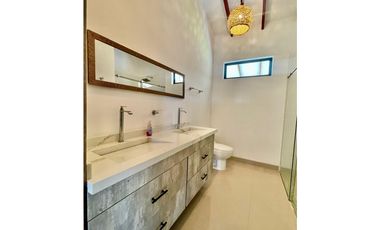 Casa campestre en condominio para la venta en Calima, Valle del Cauca