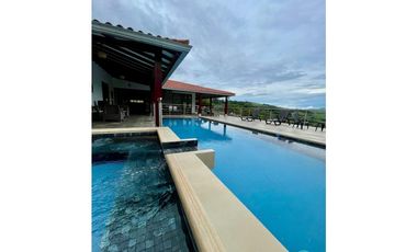 Casa campestre en condominio para la venta en Calima, Valle del Cauca